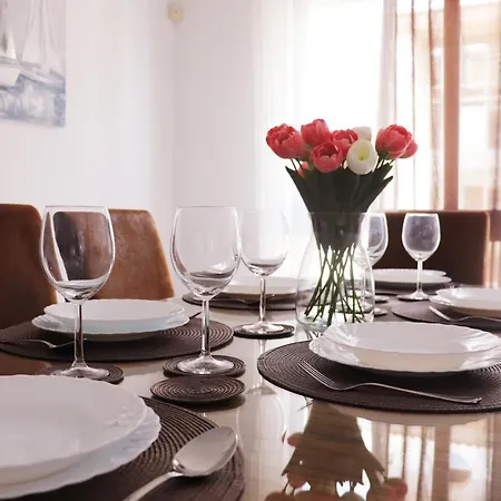 - 3 Apartment